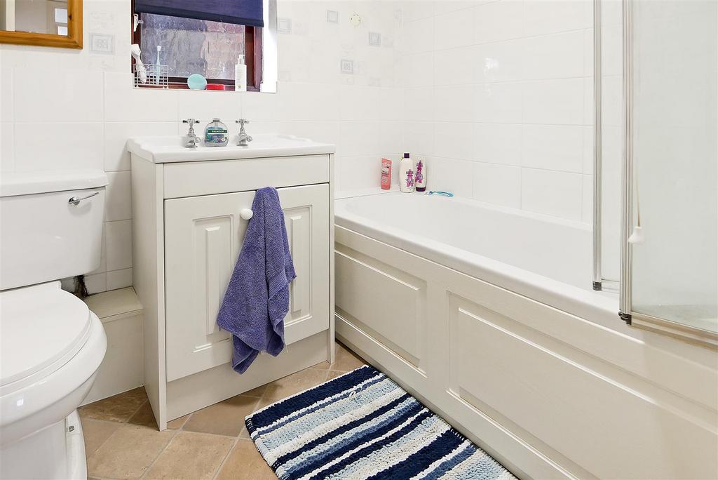 Bathroom.jpg