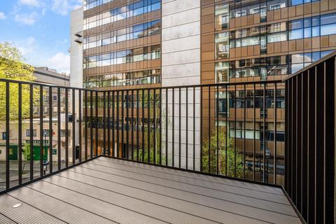 Apartment to rent, Cleveland Street, Fitzrovia, London, W1T