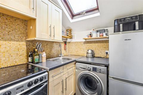 1 bedroom apartment for sale, Crockerton Road, SW17