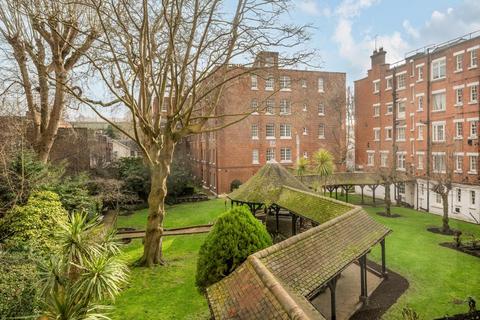 2 bedroom flat for sale, Circus Lodge,  St. Johns Wood,  NW8