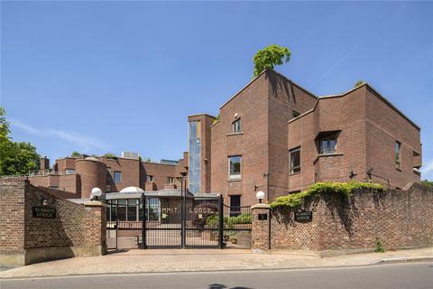Lower Terrace, London, NW3