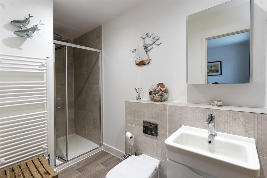 En Suite (3).jpg