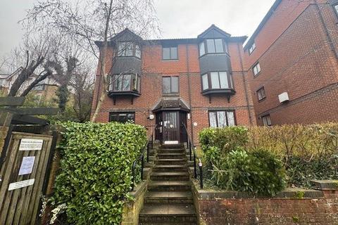 undefined, Clowser Close, Water Gardens, Sutton, SM1