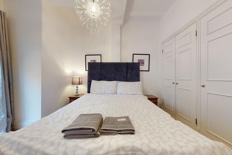 undefined, Printers Inn Court, LONDON, EC4A 1LR