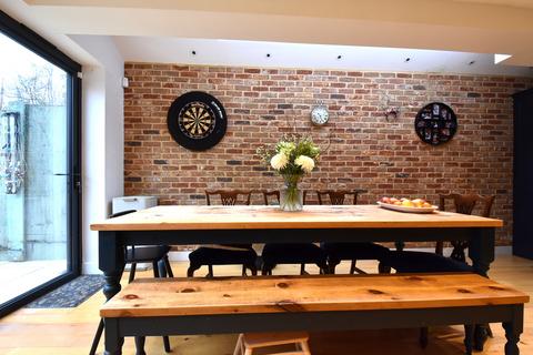 3 bedroom terraced house for sale, Canterbury Grove, SE27