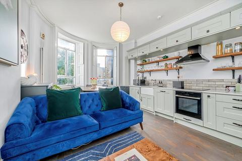 2 bedroom flat for sale, Kennington Park Road, London SE11