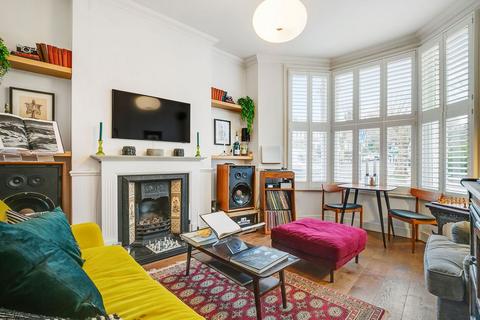 2 bedroom flat for sale, Drakefell Road, London SE4