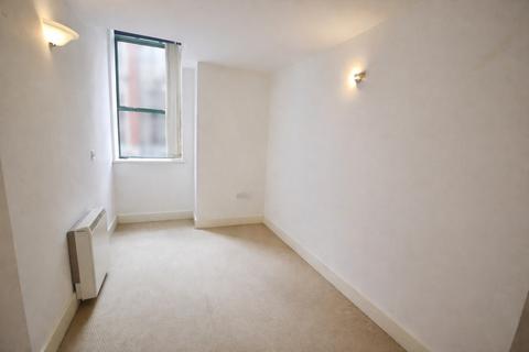2 bedroom apartment to rent, Lauriston Road, London, SW19