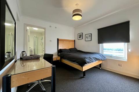 undefined, Great North Road, GRANTHAM NG33