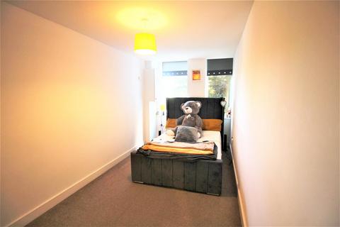 1 bedroom apartment to rent, London Road, Lowfield Heath RH10
