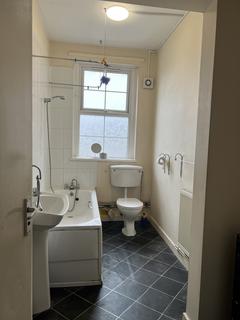 1 bedroom flat to rent, Commercial Street, Newport NP20
