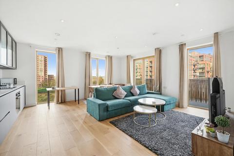 3 bedroom apartment to rent, East Apartments, Ashley Road, N17