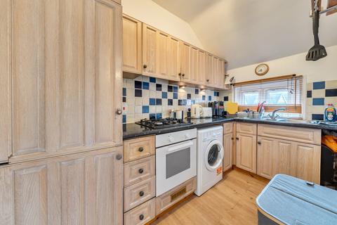 1 bedroom flat for sale, Salford Road, Balham, London, SW2