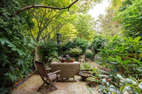 3 bedroom apartment for sale, Clifton Gardens, Little Venice, W9