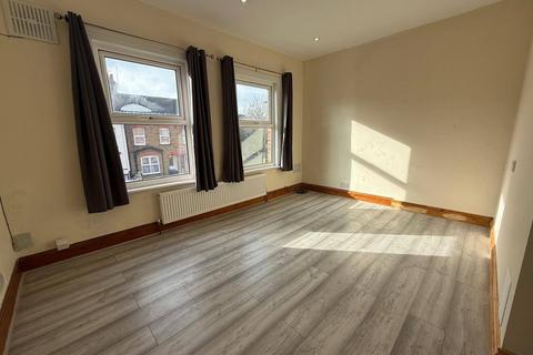 1 bedroom flat to rent, Southall, UB2