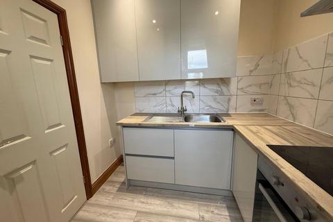 1 bedroom flat to rent, Southall, UB2
