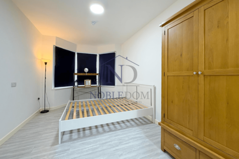 undefined, Cromwell Road, TW3