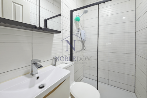 undefined, Cromwell Road, TW3