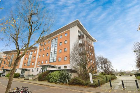 2 bedroom apartment for sale, Fishguard Way, London, E16