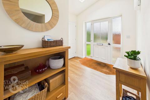 4 bedroom detached house for sale, Postwick Lane, Brundall, Norwich