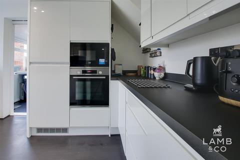 3 bedroom semi-detached house for sale, Spring Close, Clacton-On-Sea CO16