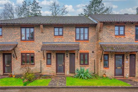 3 bedroom terraced house for sale, Pottery Court, Wrecclesham, Farnham, Surrey, GU10