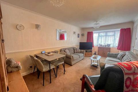2 bedroom bungalow for sale, Frinton On Sea, Kirby Cross CO13