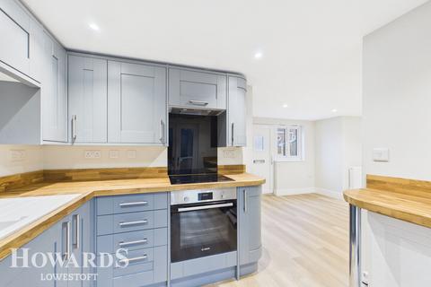2 bedroom detached house for sale, Green Lane, Kessingland