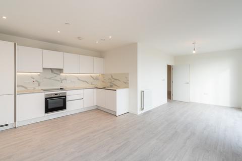2 bedroom flat to rent, Farine Avenue, Hayes UB3