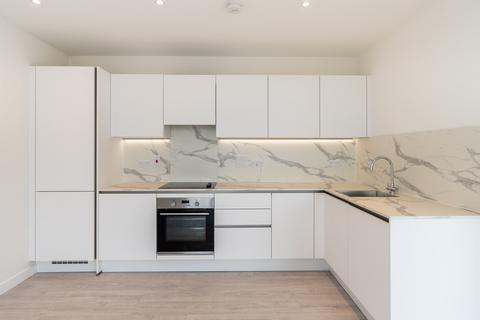 2 bedroom flat to rent, Farine Avenue, Hayes UB3