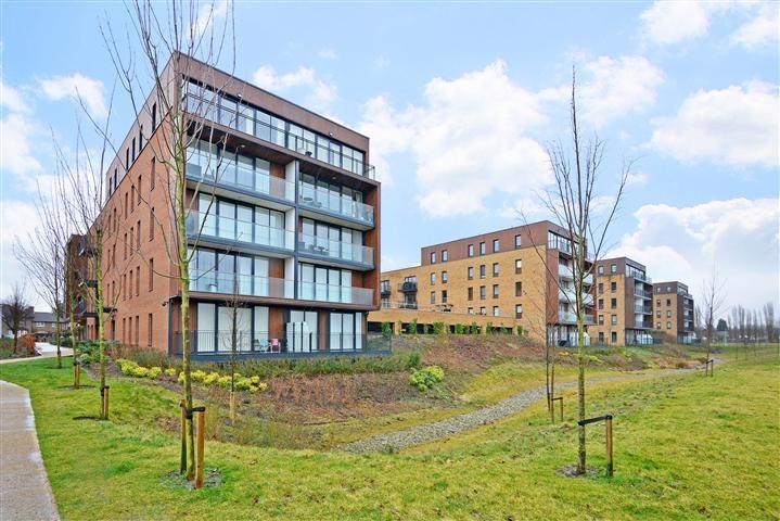 35 Conninghm Crt ...