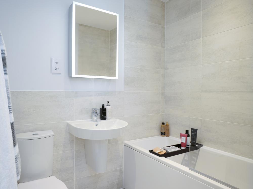 Redrow - The Kensington - Bathroom - 52719