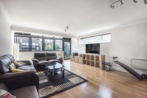 2 bedroom flat to rent, Admiral Place, London, SE16