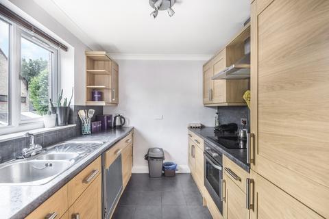 2 bedroom flat to rent, Admiral Place, London, SE16