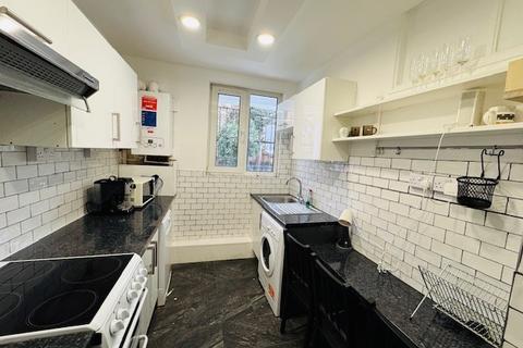 4 bedroom apartment to rent, Thornaby House, Canrobert Street, Bethnal Green, E2