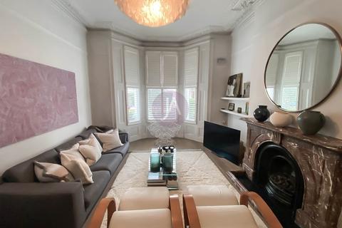1 bedroom apartment to rent, Bassett Road, Ladbroke Grove, London, W10