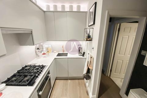 1 bedroom apartment to rent, Bassett Road, Ladbroke Grove, London, W10