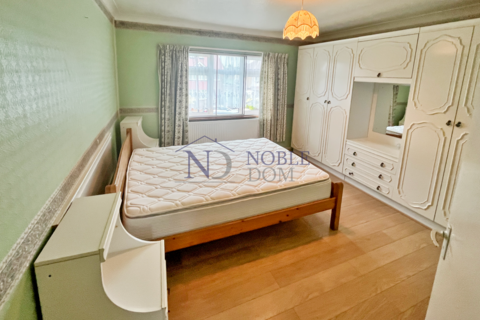undefined, Jubilee Drive, Ruislip, HA4