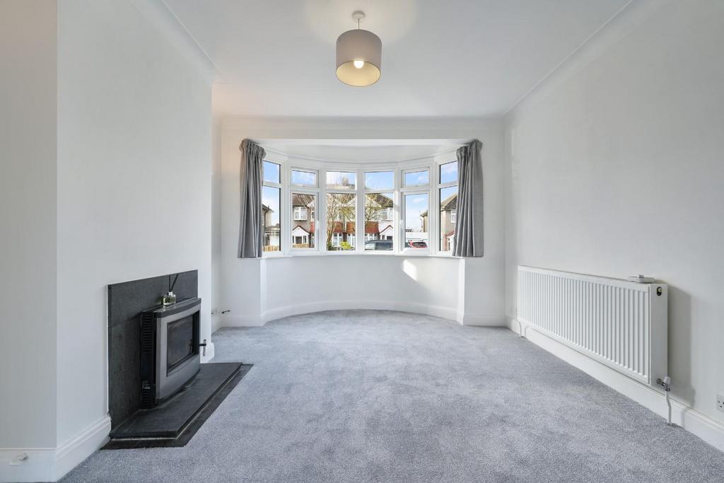 Courtlands drive