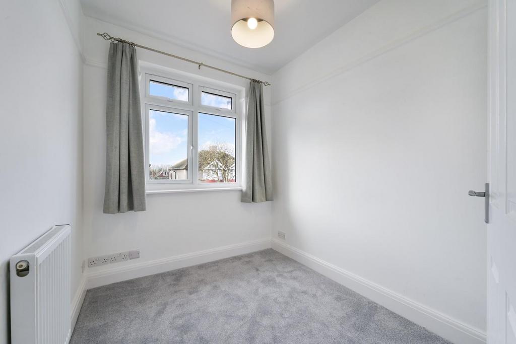Courtlands drive