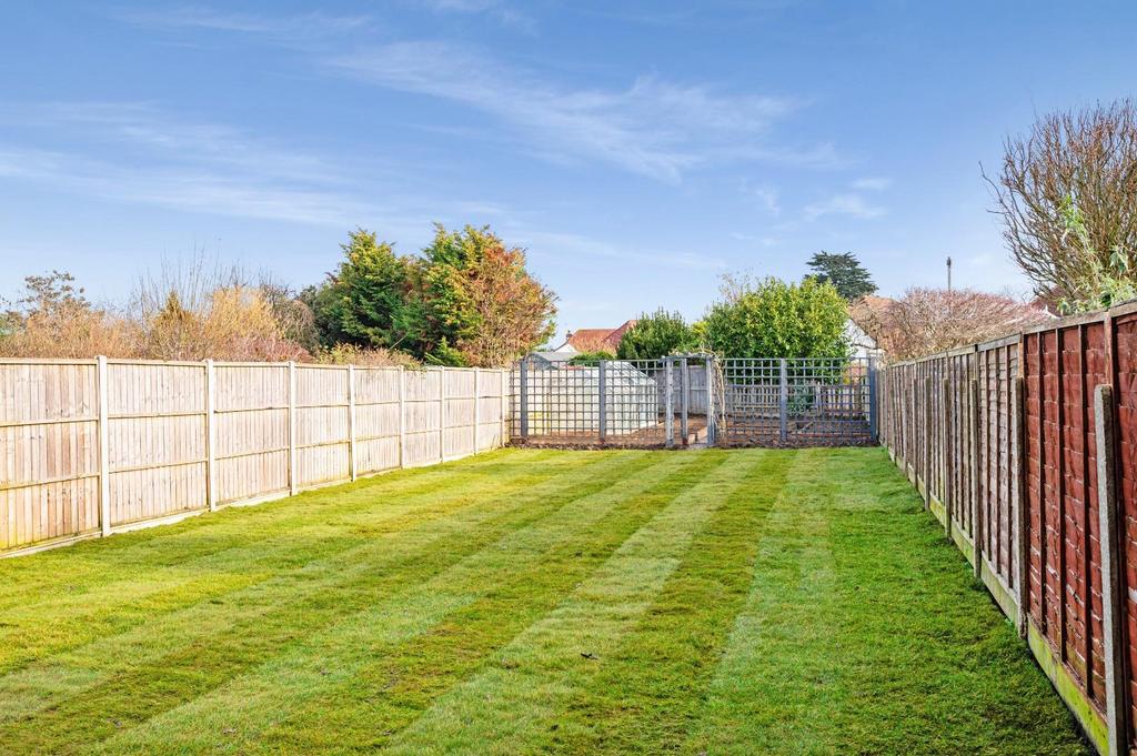 COURTLANDS DRIVE, 29 EXTRA-1.jpg