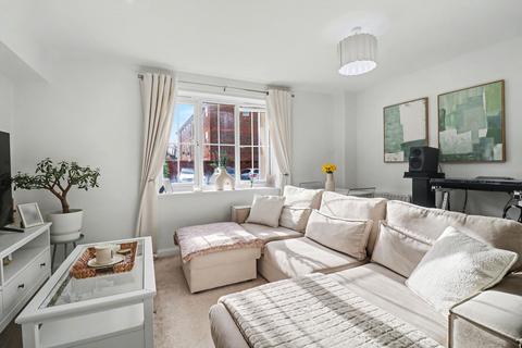 undefined, White's Way, Southampton SO30