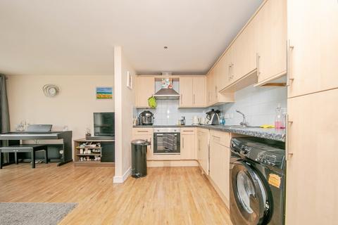 2 bedroom flat for sale, Wherstead Road, Ipswich, Suffolk, IP2