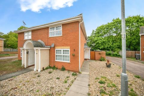 1 bedroom flat for sale, Pearse Way, Purdis Farm, Ipswich, Suffolk, IP3