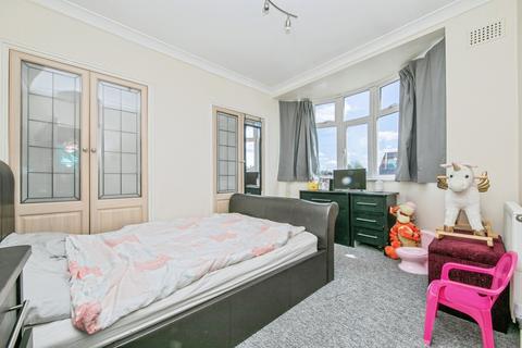 3 bedroom semi-detached house for sale, Lavenham Road, Ipswich, Suffolk, IP2