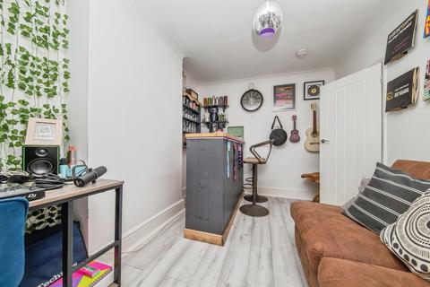 3 bedroom end of terrace house for sale, Alston Road, Ipswich, Suffolk, IP3