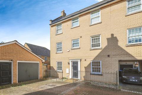 4 bedroom semi-detached house for sale, Damselfly Road, Ipswich, Suffolk, IP3