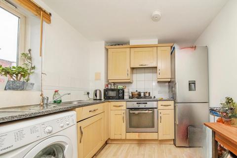2 bedroom flat for sale, Holman Court, Ipswich, Suffolk, IP2