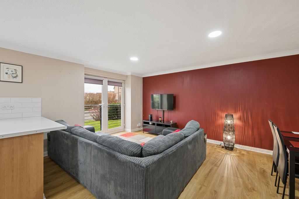 Lounge/ Dining Area