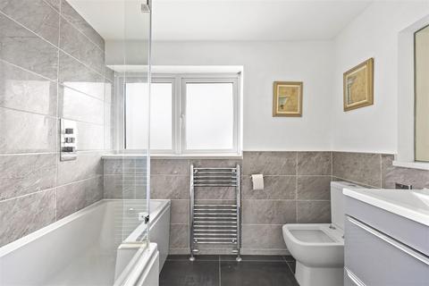 undefined, Shaftsbury Road, Epping
